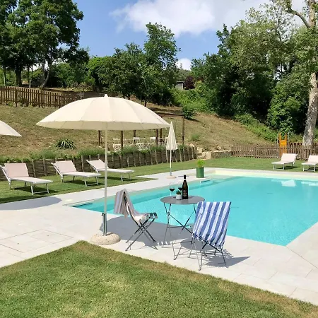 Podere Fabbrani Bed & Breakfast *