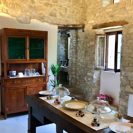 فندق مبيت وإفطار Podere Fabbrani 4*