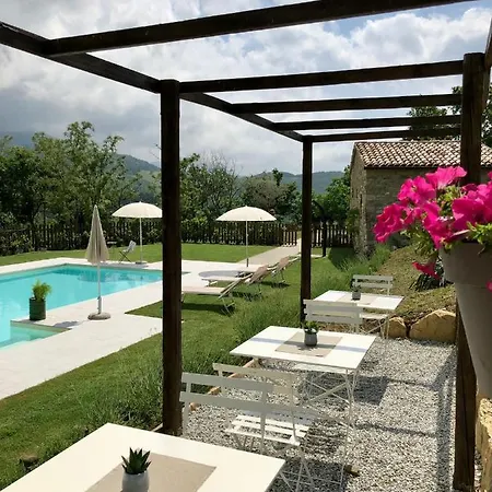 Podere Fabbrani Bed & Breakfast *