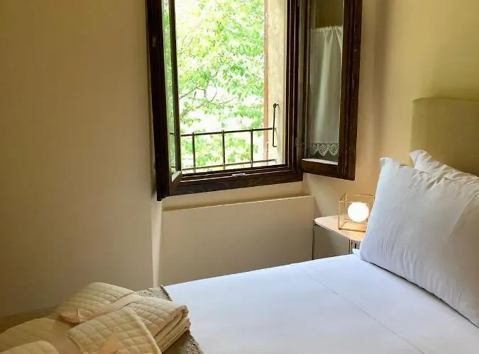 Bed & Breakfast Podere Fabbrani 4*